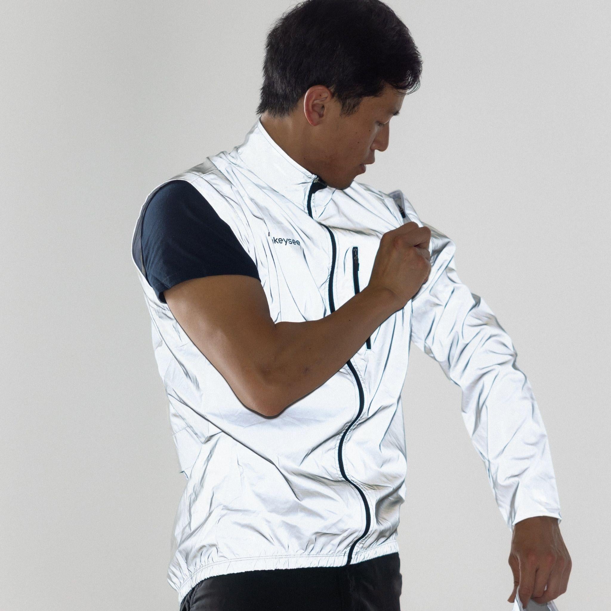 Reflective jacket with removable sleeves